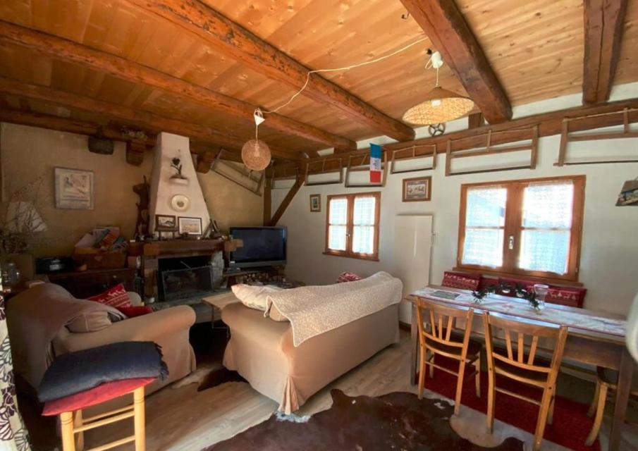 Chalet Nouvaz Cadre Agreable A Deux Pas Des Pistes *
